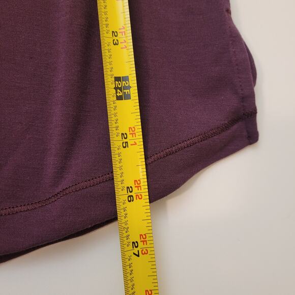Athleta Purple V-Neck Tee Size Large Lightweight Stretch Soft Top Athleisure - Picture 5 of 5